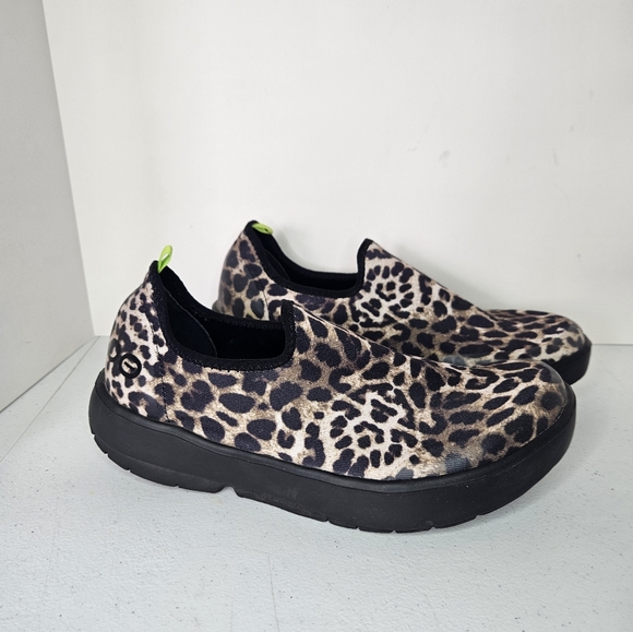 Oofos OOmg EEzee Limited Edition Low Shoes size 9 Womens Cheetah Leopard Print - Picture 1 of 8